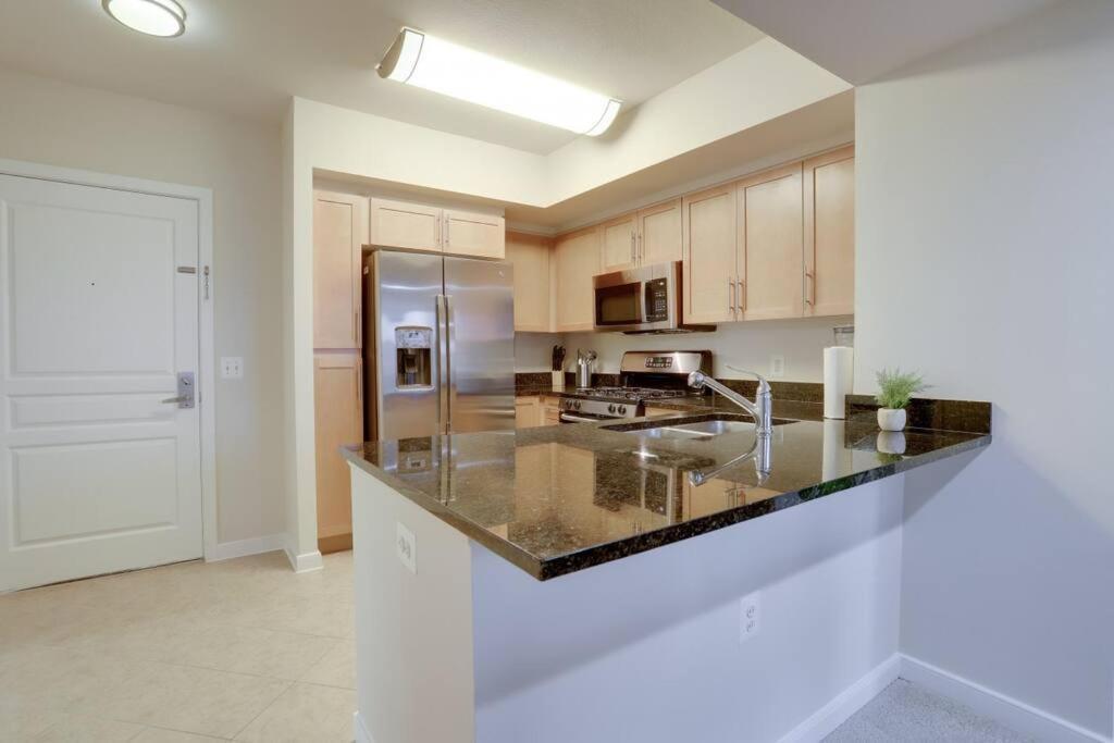Pentagon City Comfort Modern Stay Арлингтон Экстерьер фото